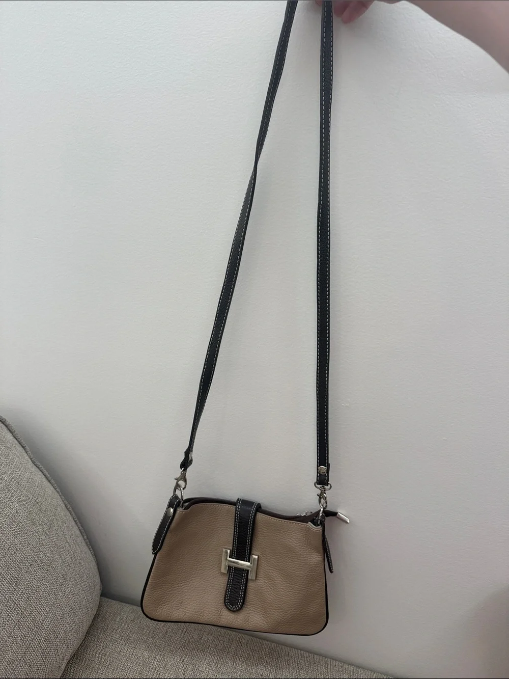 Vera Pelle Taupe and Black Leather Crossbody with Silver H Accent